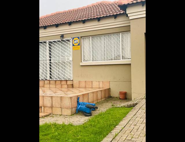3 BEDROOM HOUSE TO LET IN TASBET PARK